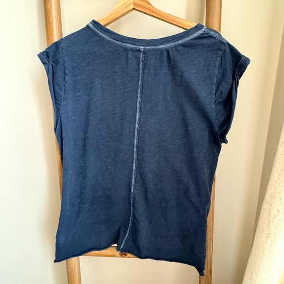 Free People Cotton Distressed Muscle Tee Top in Navy Blue XS - Picture 2 of 2